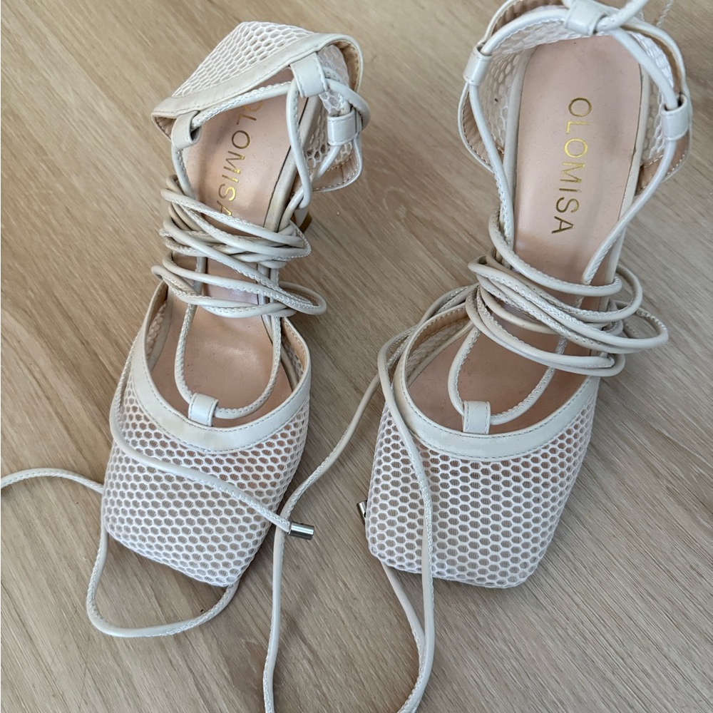Cream Lace-Up Women Shoes